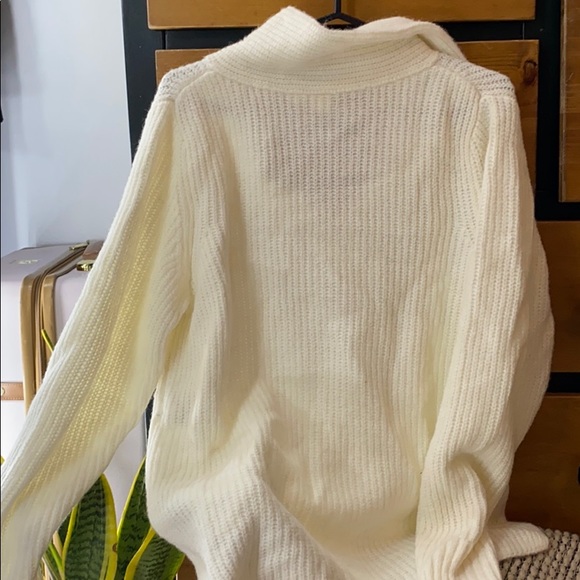 Gap sweater in off white/cream - Picture 7 of 8